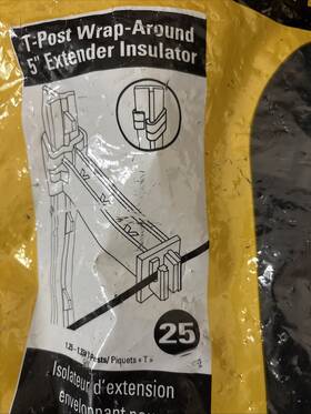 Zareba 084644501024 It5xb Z T Post 5-inch Extender Insulator 25 Per Bag Black