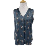 White House Black Market Top Women 2P Petite Blue Floral Single Pleat Shell Tank. Fixed Price $21.20.